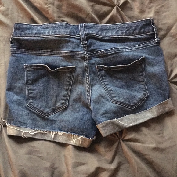 Universal threads shorts - Picture 2 of 3